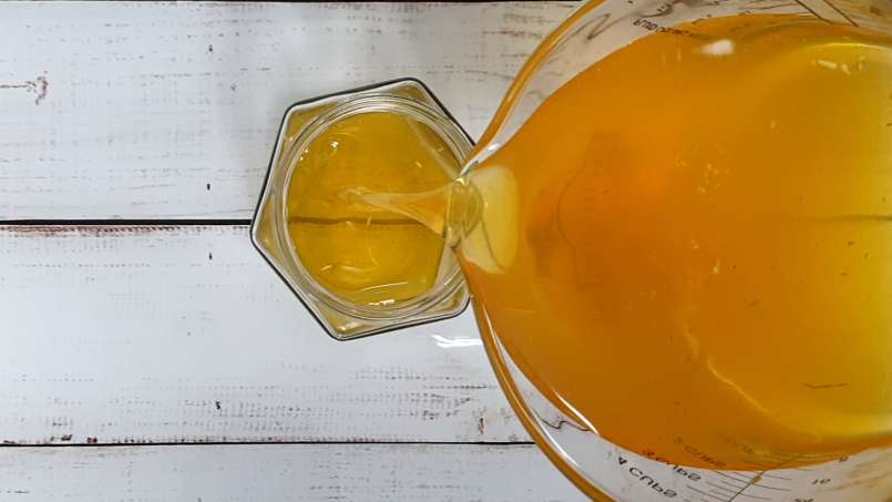 Kiefernknospenmazerat mit Honig, foto 12