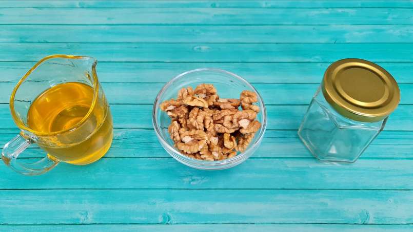 Gehonigte Walnusskerne im Glas, foto 6