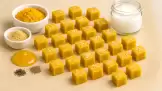 Entzündungshemmende Tropfen mit Kurkuma, Ingwer, schwarzem Pfeffer, Honig und Kokosnussöl